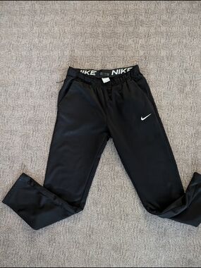 Nike Men's Black Dri-FIT Jogger Sweatpants